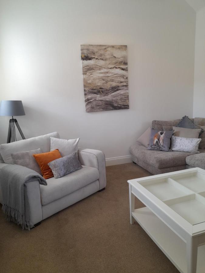 The Stables A Contractor Family 2 Bed Town House In Central Melton Mowbray Exterior photo